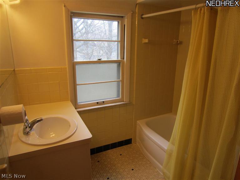 1018 Professor Road Cleveland, OH 44124 - Photo 12 of 14 Gallery Image 12