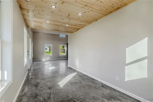 $2,500 | 118a Kirkland Avenue, Kirkland, NY 13323