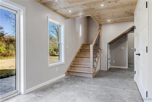 $2,500 | 118a Kirkland Avenue, Kirkland, NY 13323