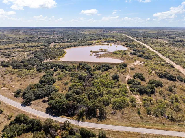 a view of yard with ocean