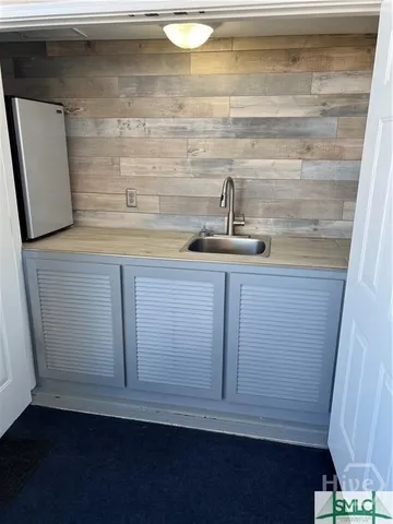 $4,700 | 2902 River Drive, Unit D301, Savannah, GA 31404