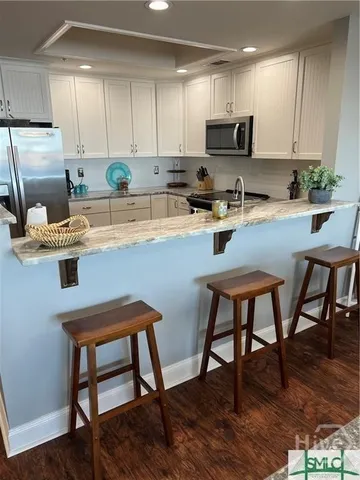 $4,700 | 2902 River Drive, Unit D301, Savannah, GA 31404