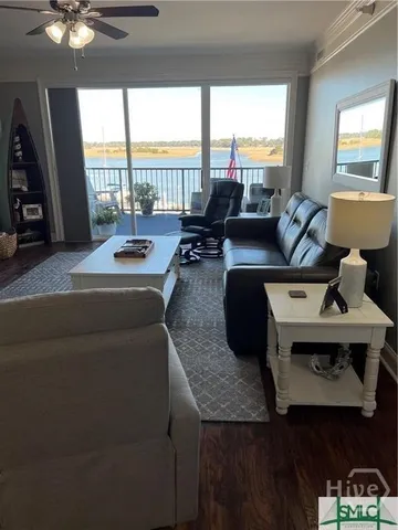 $4,700 | 2902 River Drive, Unit D301, Savannah, GA 31404