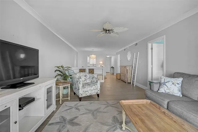 $168,900 | 3585 Lake Bayshore Drive, Unit J301, Bradenton, FL 34205