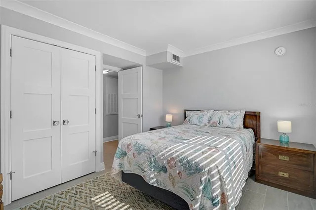 $168,900 | 3585 Lake Bayshore Drive, Unit J301, Bradenton, FL 34205