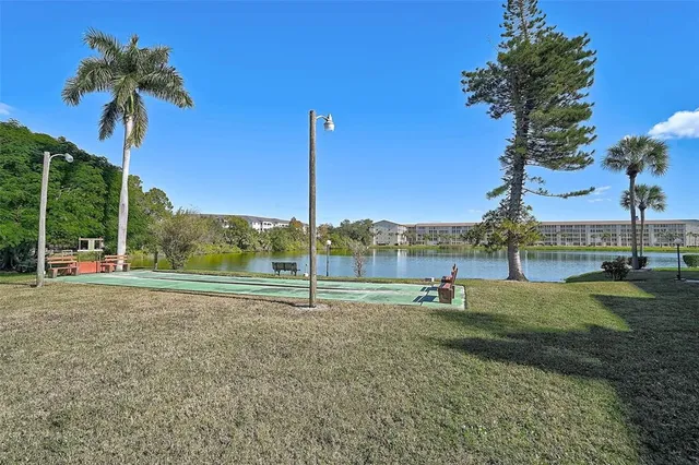 $168,900 | 3585 Lake Bayshore Drive, Unit J301, Bradenton, FL 34205