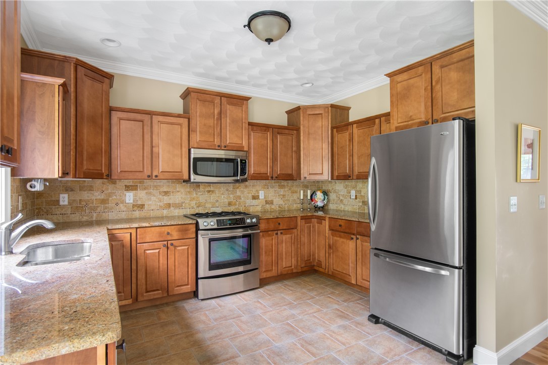 50 Shannon Road Exeter, RI 02822 - Photo 13 of 44