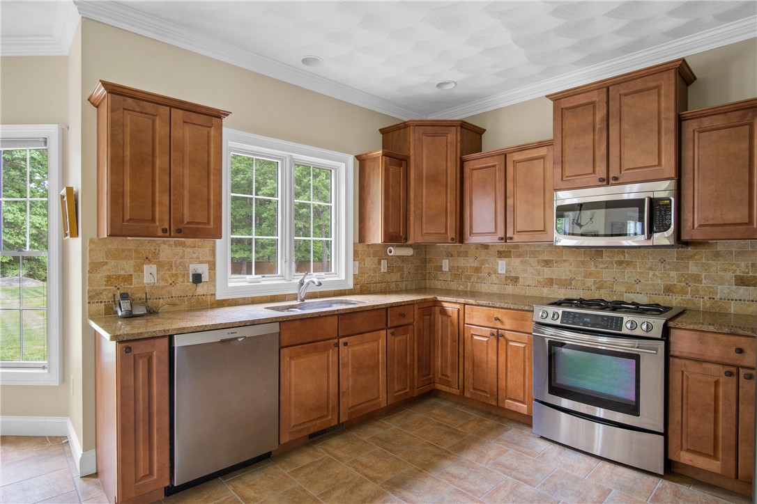 50 Shannon Road Exeter, RI 02822 - Photo 14 of 44