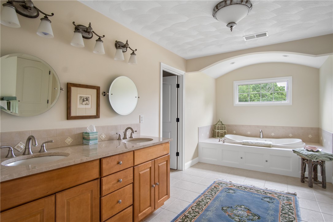 50 Shannon Road Exeter, RI 02822 - Photo 28 of 44