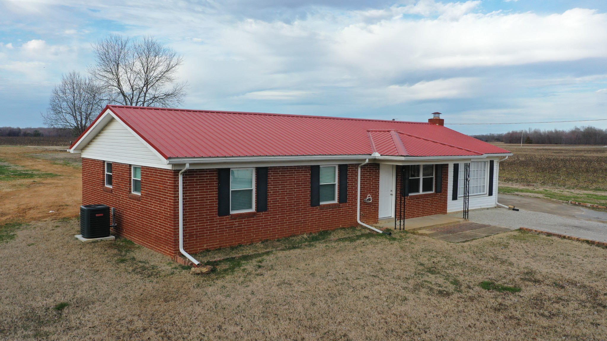 394 Limestone Road Elora, TN 37328 - Photo 5 of 31 a view of a house with a yard