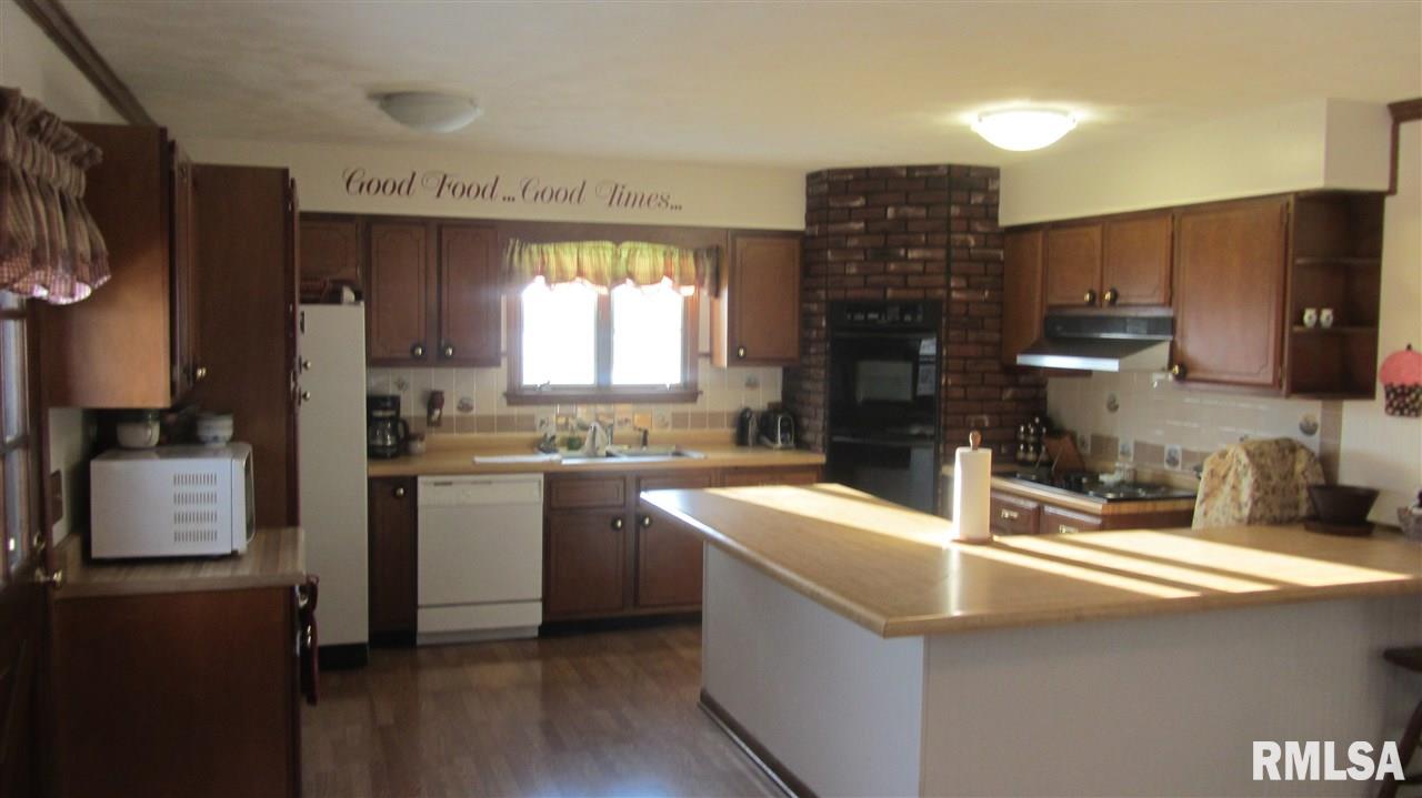 7427 106th Avenue West Taylor Ridge, IL 61284 - Photo 7 of 24 Gallery Image 7