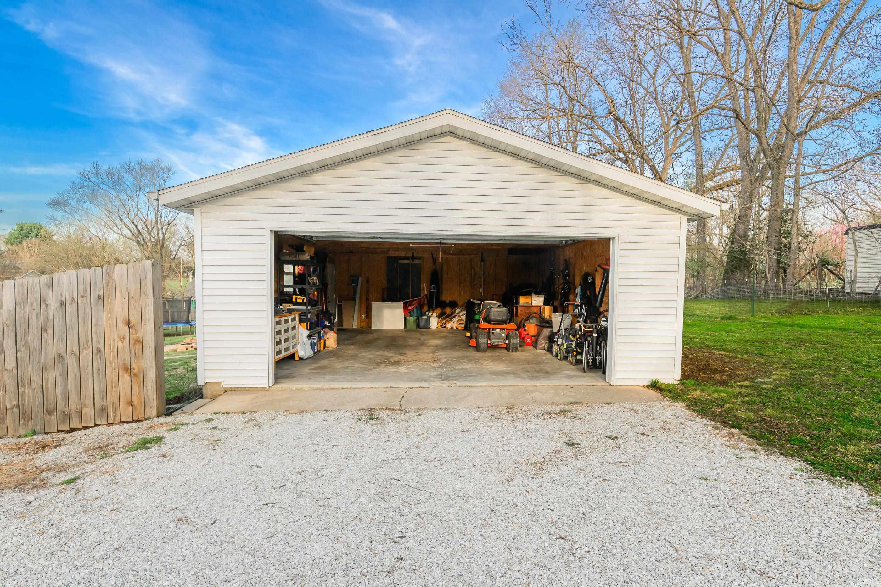 716 West Ralston Drive Bloomington, IN 47403 - Photo 33 of 35