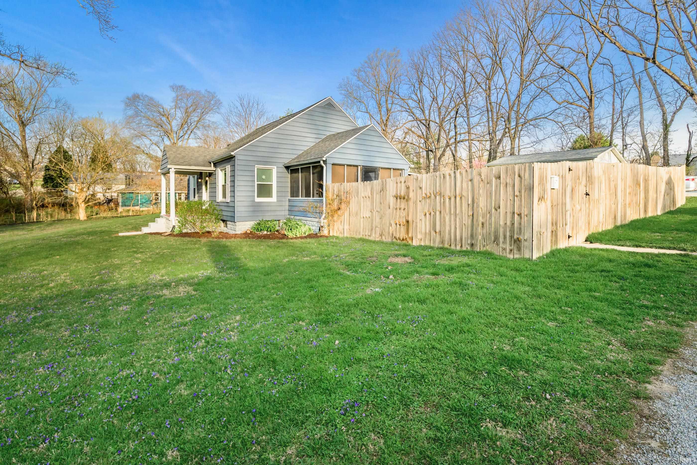 716 West Ralston Drive Bloomington, IN 47403 - Photo 4 of 35