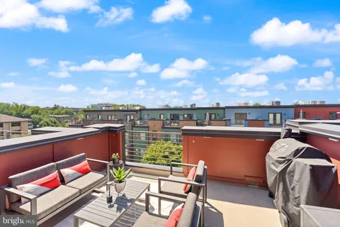$899,000 | 2981 Stella Blue Lane, Fairfax, VA 22031