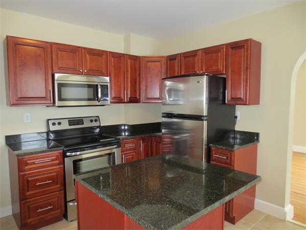 172 Marsden Street Springfield, MA 01109 - Photo 3 of 21