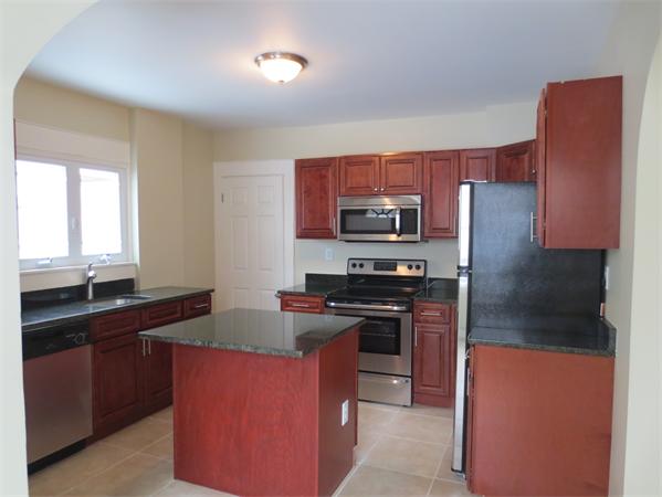 172 Marsden Street Springfield, MA 01109 - Photo 4 of 21