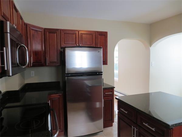 172 Marsden Street Springfield, MA 01109 - Photo 5 of 21