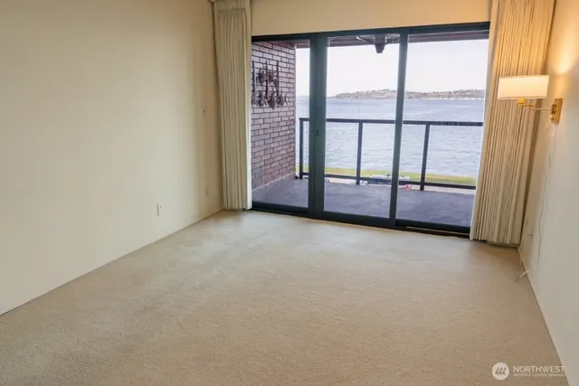 $3,500 | 1140 Alki Avenue Southwest, Unit 303, Seattle, WA 98116