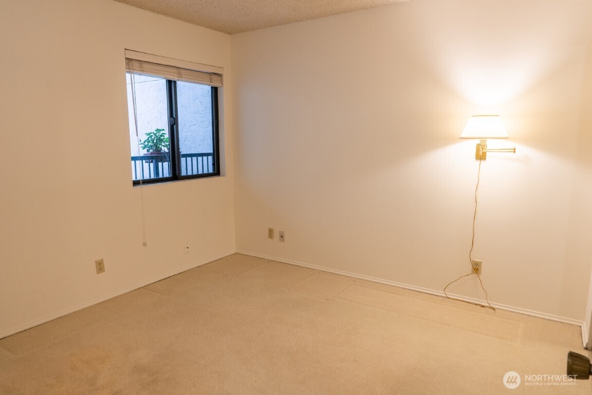 1140 Alki Avenue Southwest, Unit 303 Seattle, WA 98116 - Photo 2 of 28