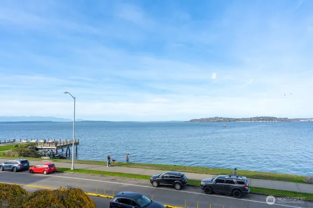 $3,500 | 1140 Alki Avenue Southwest, Unit 303, Seattle, WA 98116