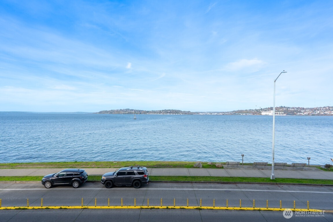 1140 Alki Avenue Southwest, Unit 303 Seattle, WA 98116 - Photo 23 of 28