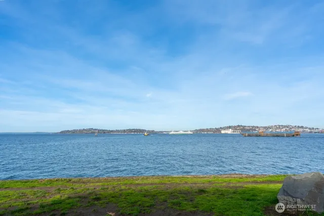 $3,500 | 1140 Alki Avenue Southwest, Unit 303, Seattle, WA 98116