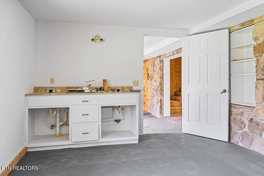 221 Craig Road Monterey, TN 38574 - Photo 32 of 43 32