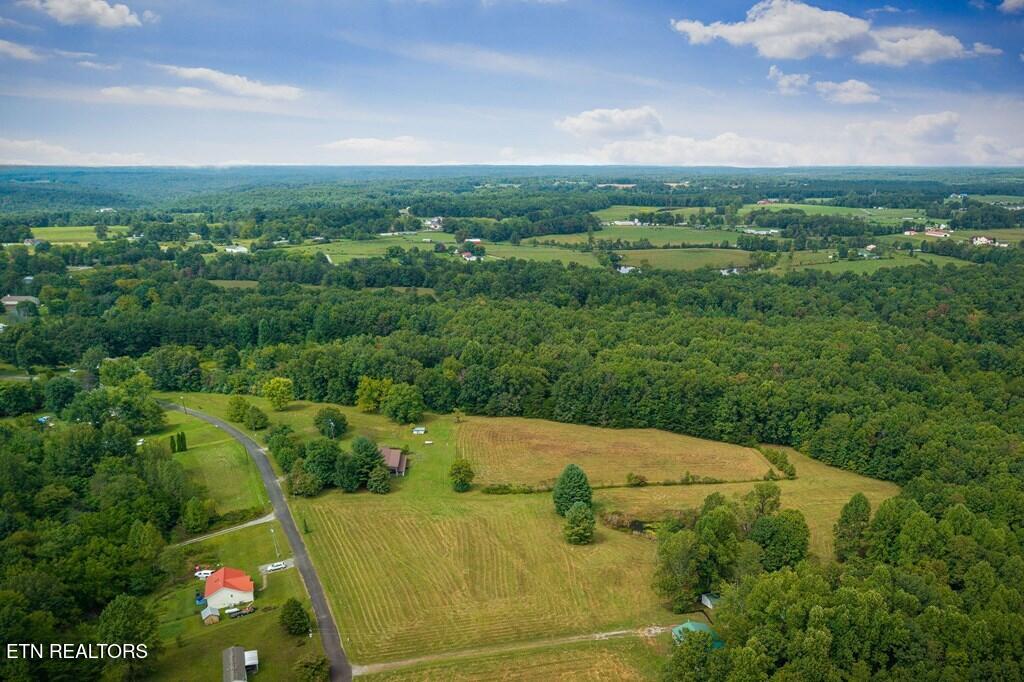 221 Craig Road Monterey, TN 38574 - Photo 4 of 43 4