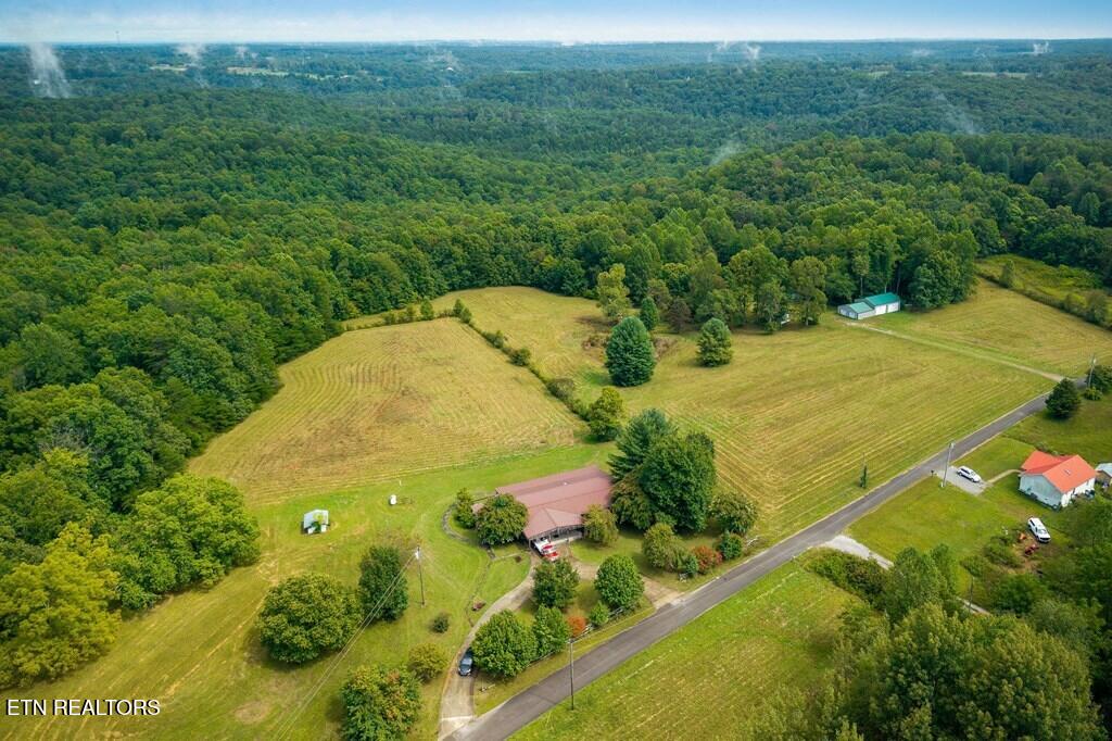 221 Craig Road Monterey, TN 38574 - Photo 6 of 43 6