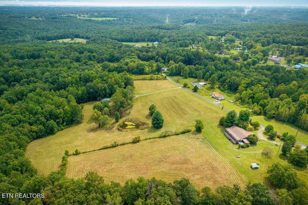 221 Craig Road Monterey, TN 38574 - Photo 7 of 43 7