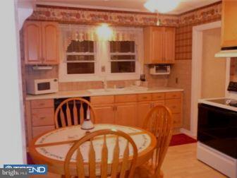 274 Mercer Street Hamilton Square, NJ 08690 - Photo 4 of 11 Kitchen