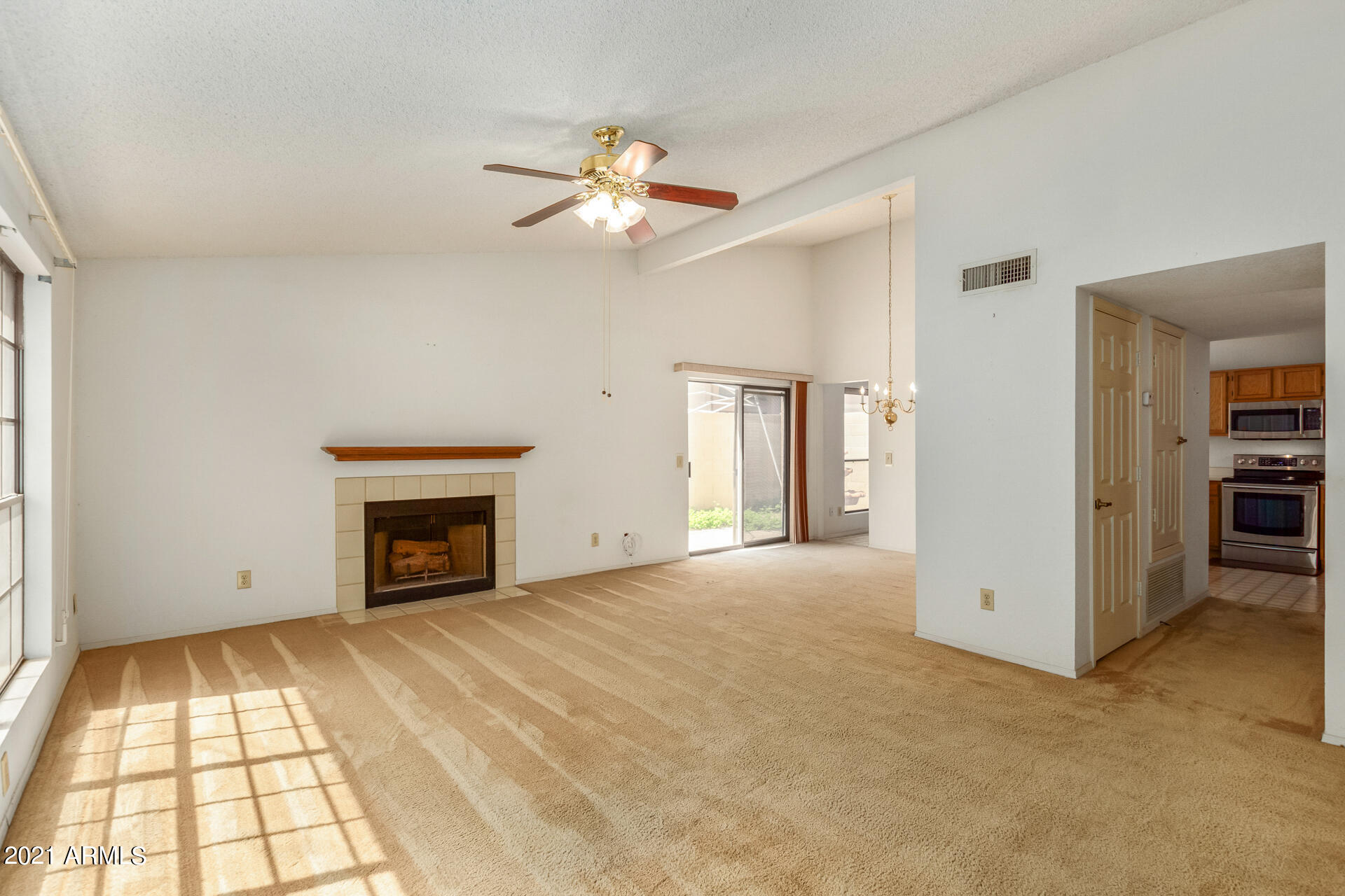 4223 East Agave Road Phoenix, AZ 85044 - Photo 6 of 36 06-Agave