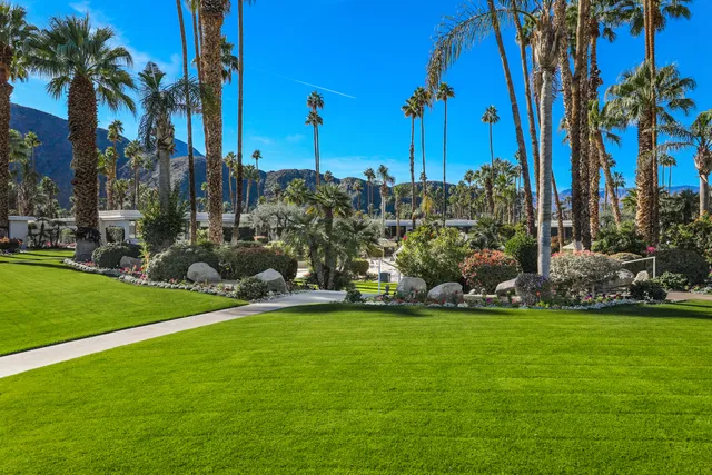 a view of a golf course