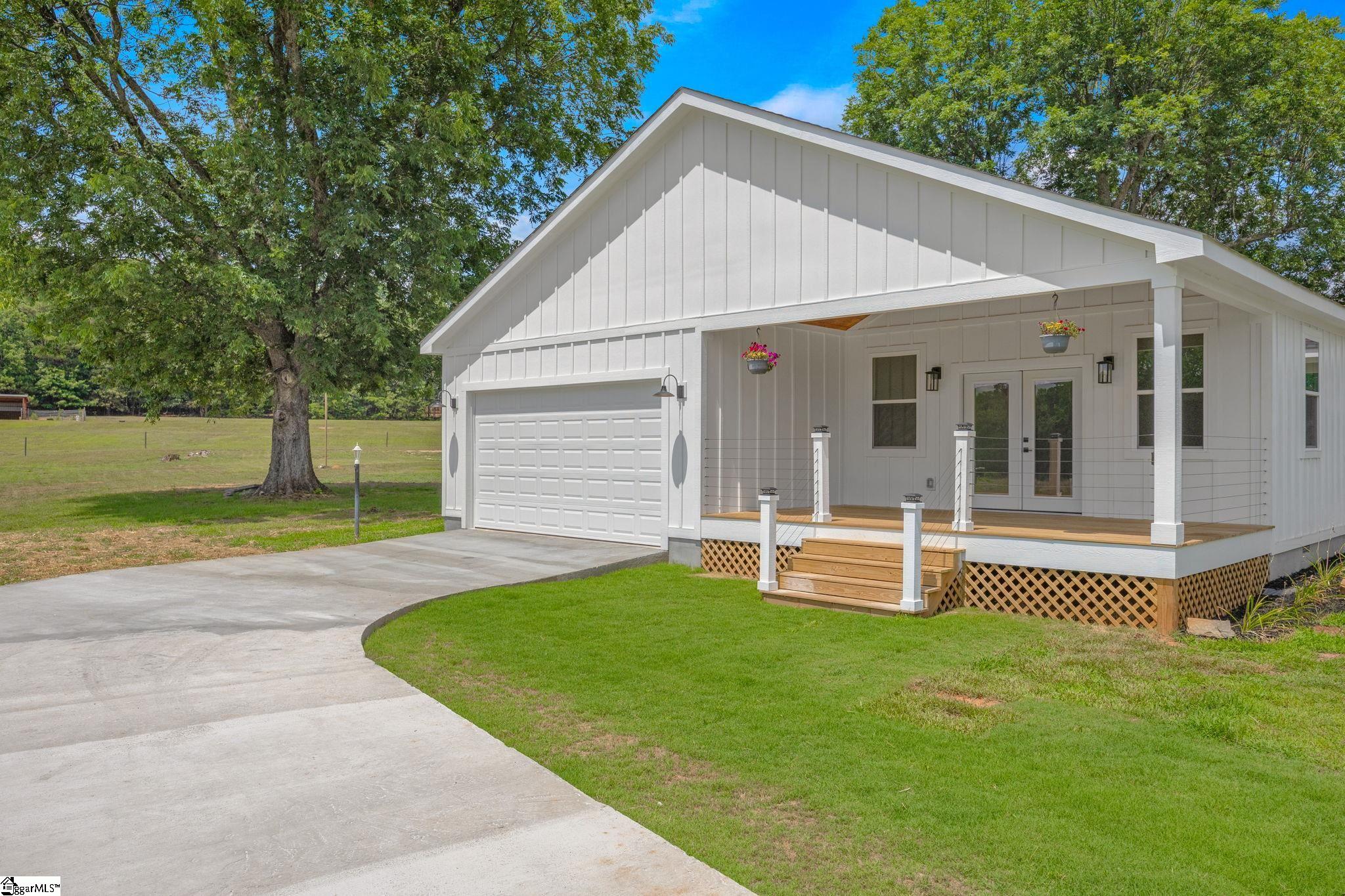 2024 Edwards Lake Road Greer, SC 29651 - Photo 27 of 39