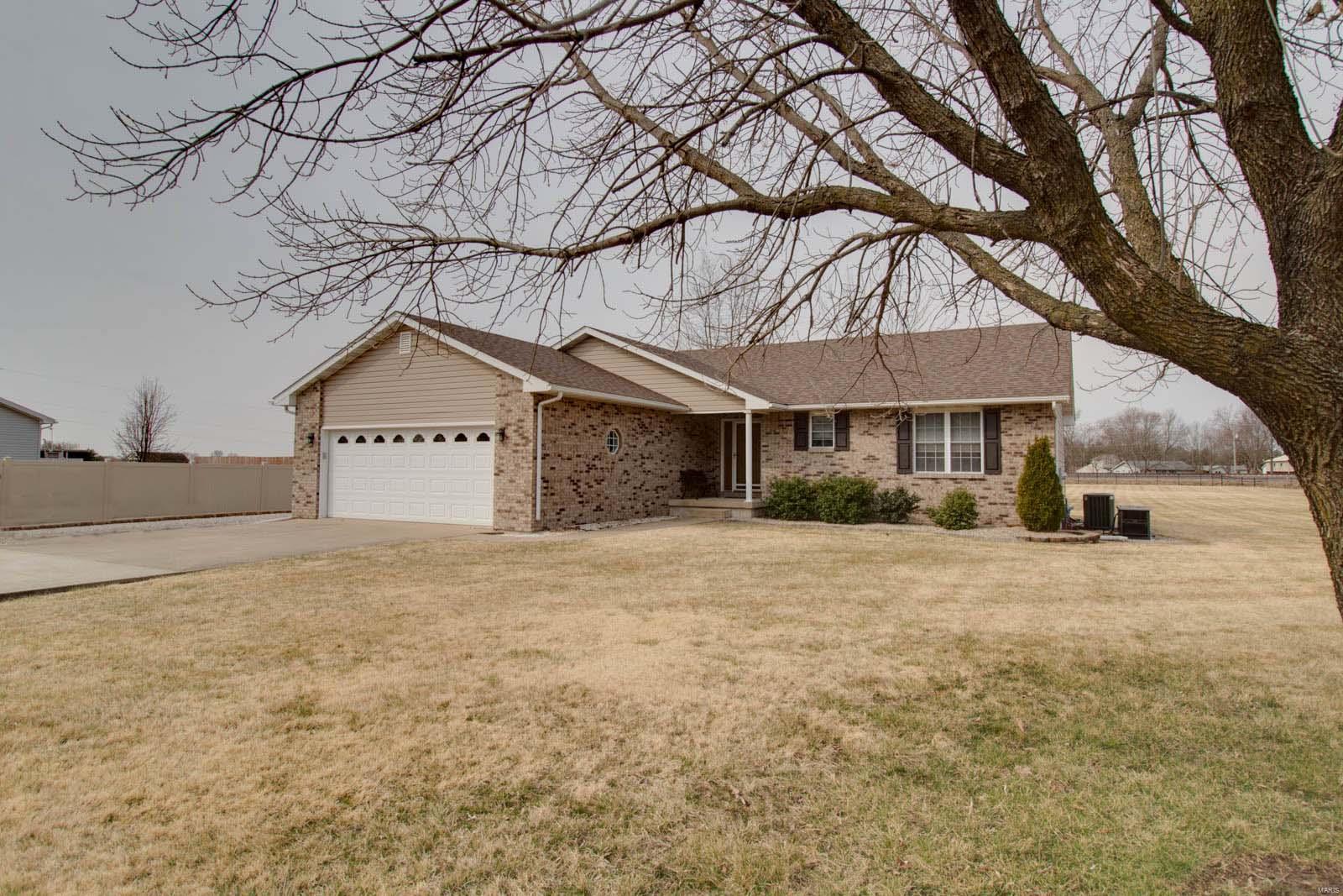 15143 North Humbert Road Brighton, IL 62012 - Photo 2 of 35