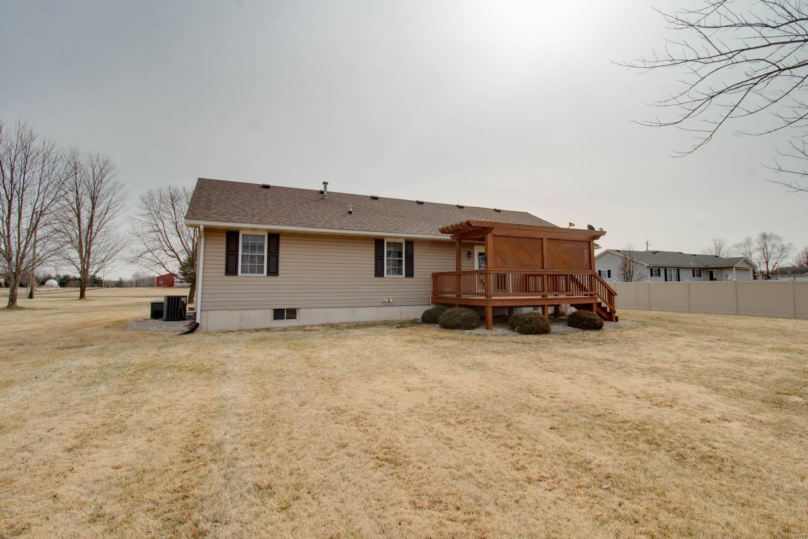 15143 North Humbert Road Brighton, IL 62012 - Photo 29 of 35