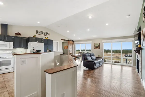 $750,000 | 14211 South Keeney Road, Spokane, WA 99224