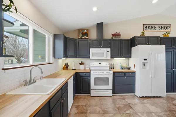 $750,000 | 14211 South Keeney Road, Spokane, WA 99224