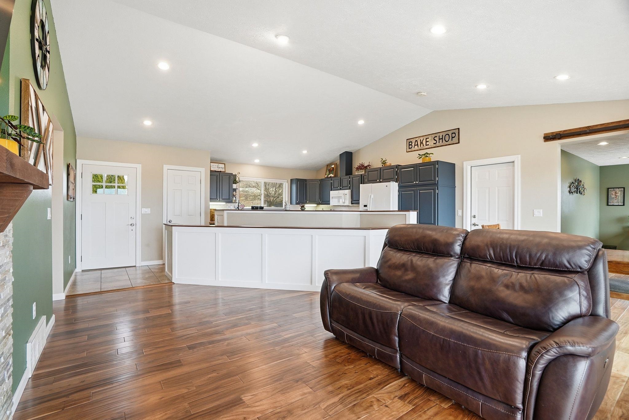 14211 South Keeney Road Spokane, WA 99224 - Photo 10 of 47