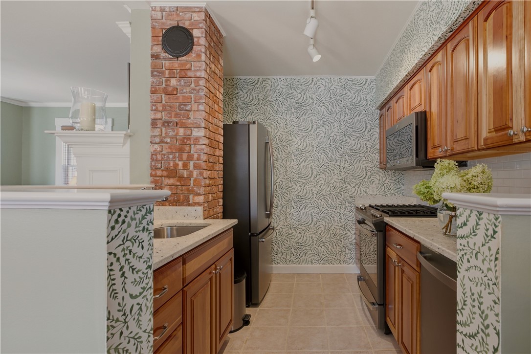 72 3rd Street Newport, RI 02840 - Photo 11 of 45 Gallery Image 11