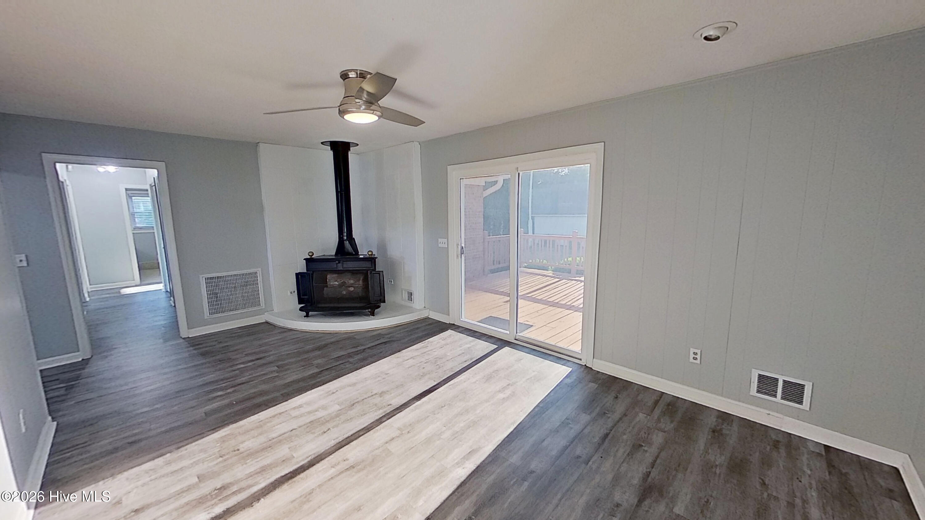 639 North College Road Wilmington, NC 28405 - Photo 3 of 25 03- 639 N College Rd