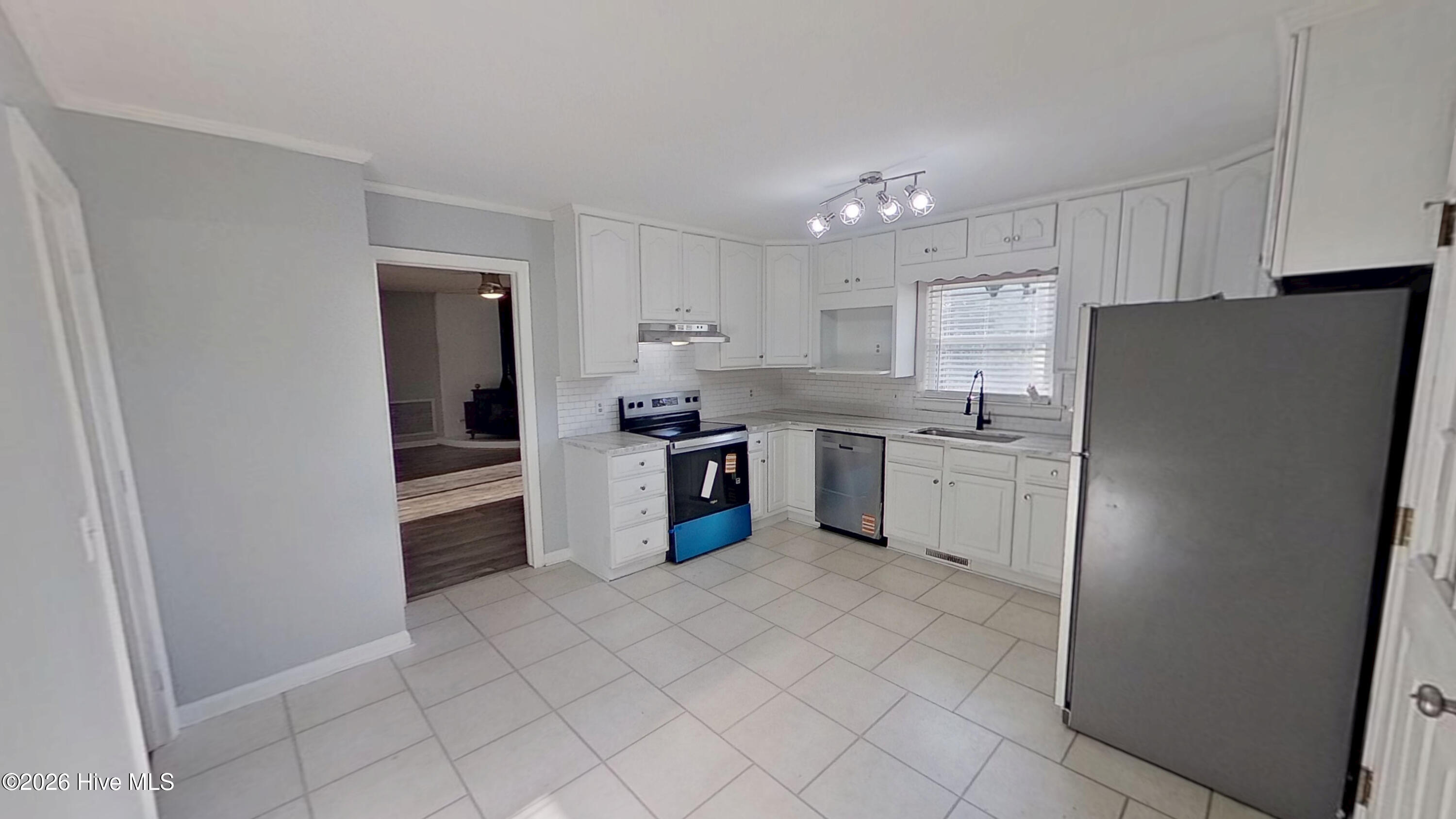 639 North College Road Wilmington, NC 28405 - Photo 6 of 25 06- 639 N College Rd