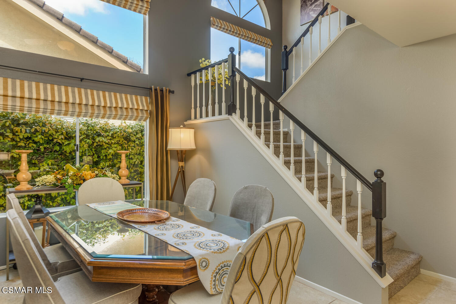 657 Galloping Hill Road Simi Valley, CA 93065 - Photo 7 of 34 a balcony with table and chairs