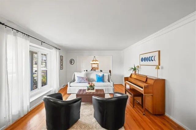 $895,000 | 9105 El Monte Drive, Prairie Village, KS 66207