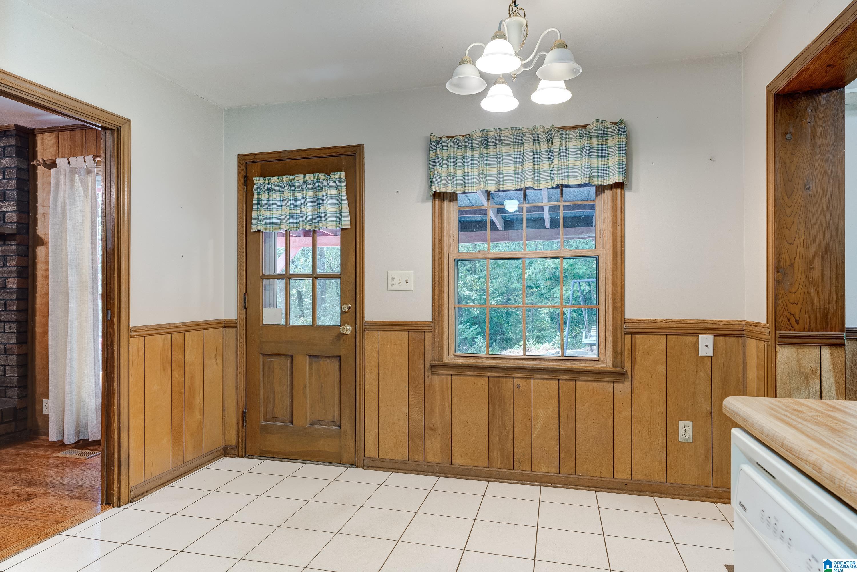 1822 Indian Hills Road Pelham, AL 35124 - Photo 17 of 40