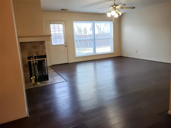 $2,500 | 7223 Yardley Drive, Katy, TX 77494