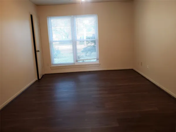$2,500 | 7223 Yardley Drive, Katy, TX 77494