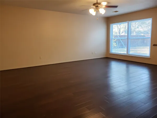 $2,500 | 7223 Yardley Drive, Katy, TX 77494