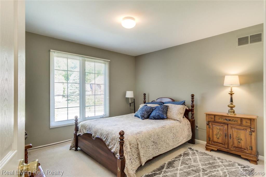 6519 Chatham Circle Rochester Hills, MI 48306 - Photo 36 of 50