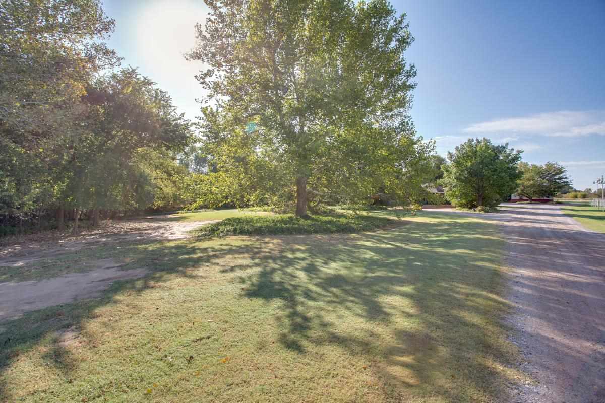 1125 East Robertson Road Enid, OK 73701 - Photo 26 of 50 Gallery Image 26